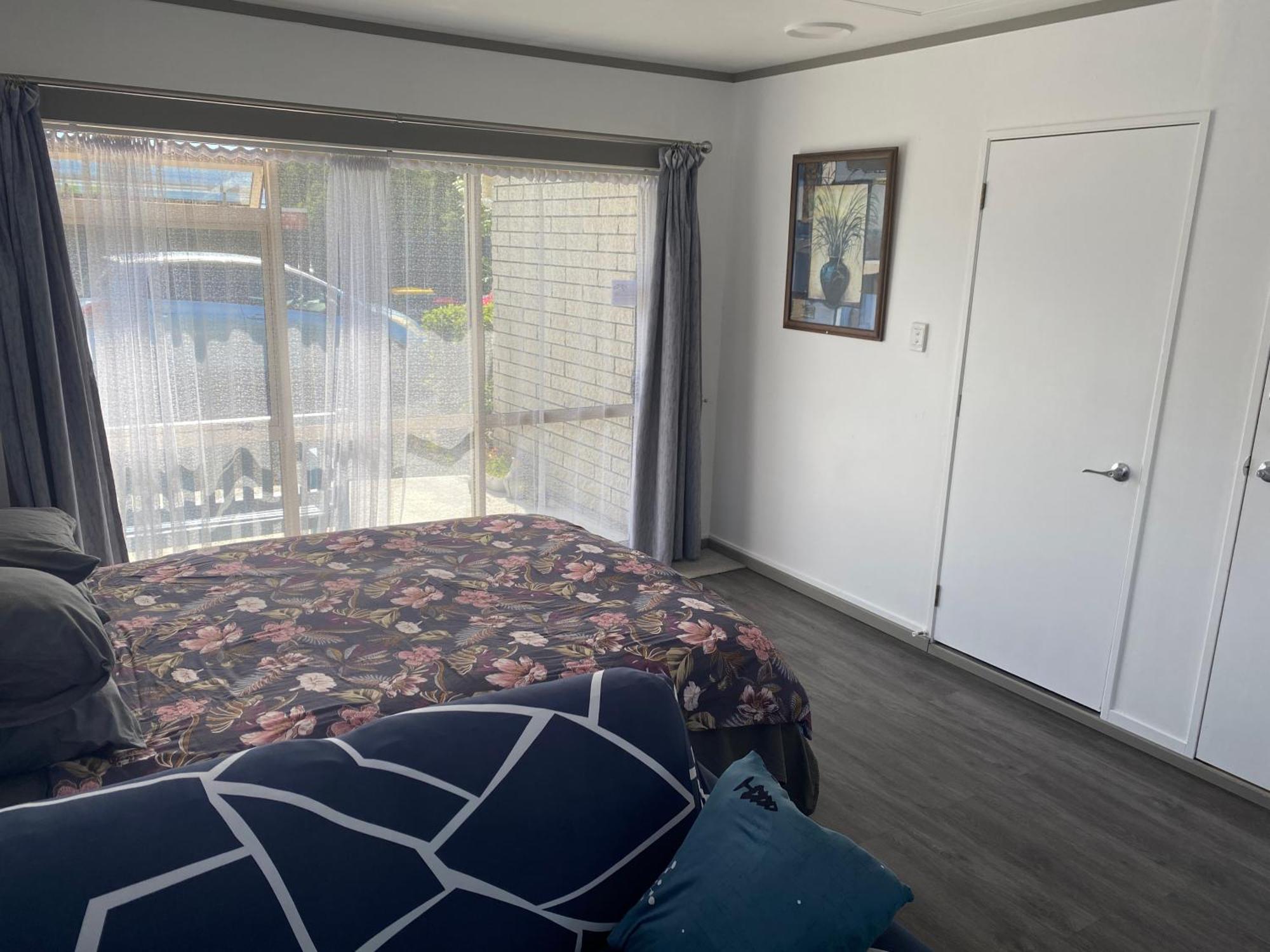 Self Contained En-Suite Private Bathroom, Private Entrance, Close To Shops & Hospital Homestay Hamilton Buitenkant foto